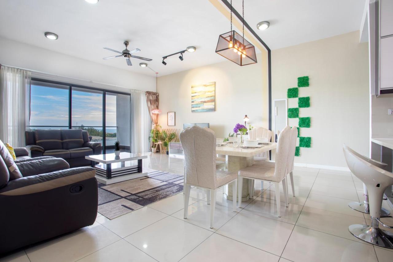 Ferienwohnung Elegant Living At Loft Imago Kk Kampong Sembulan Exterior foto