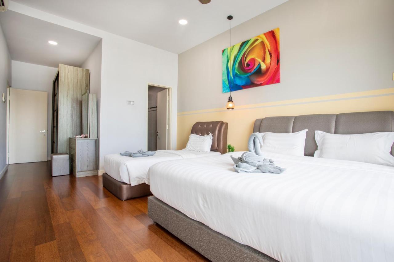 Ferienwohnung Elegant Living At Loft Imago Kk Kampong Sembulan Exterior foto