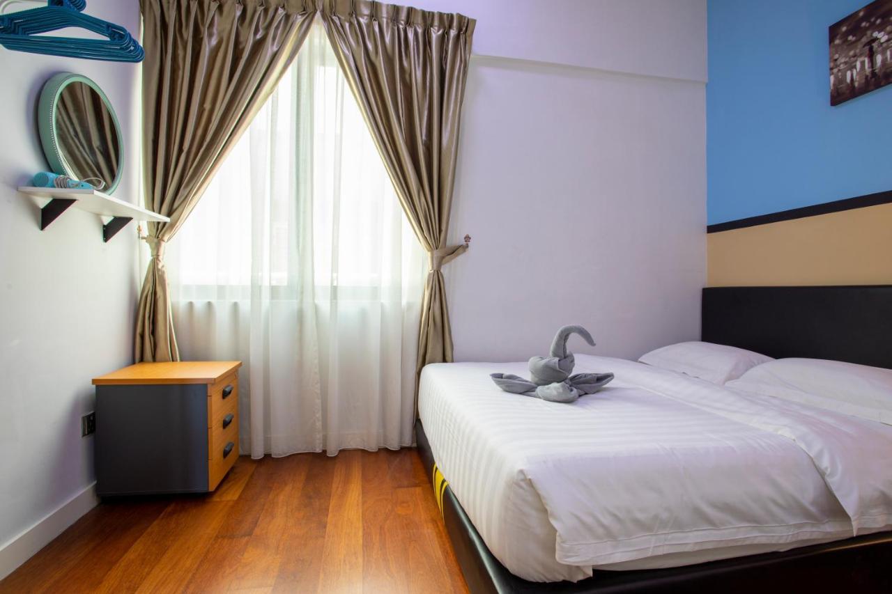Ferienwohnung Elegant Living At Loft Imago Kk Kampong Sembulan Exterior foto