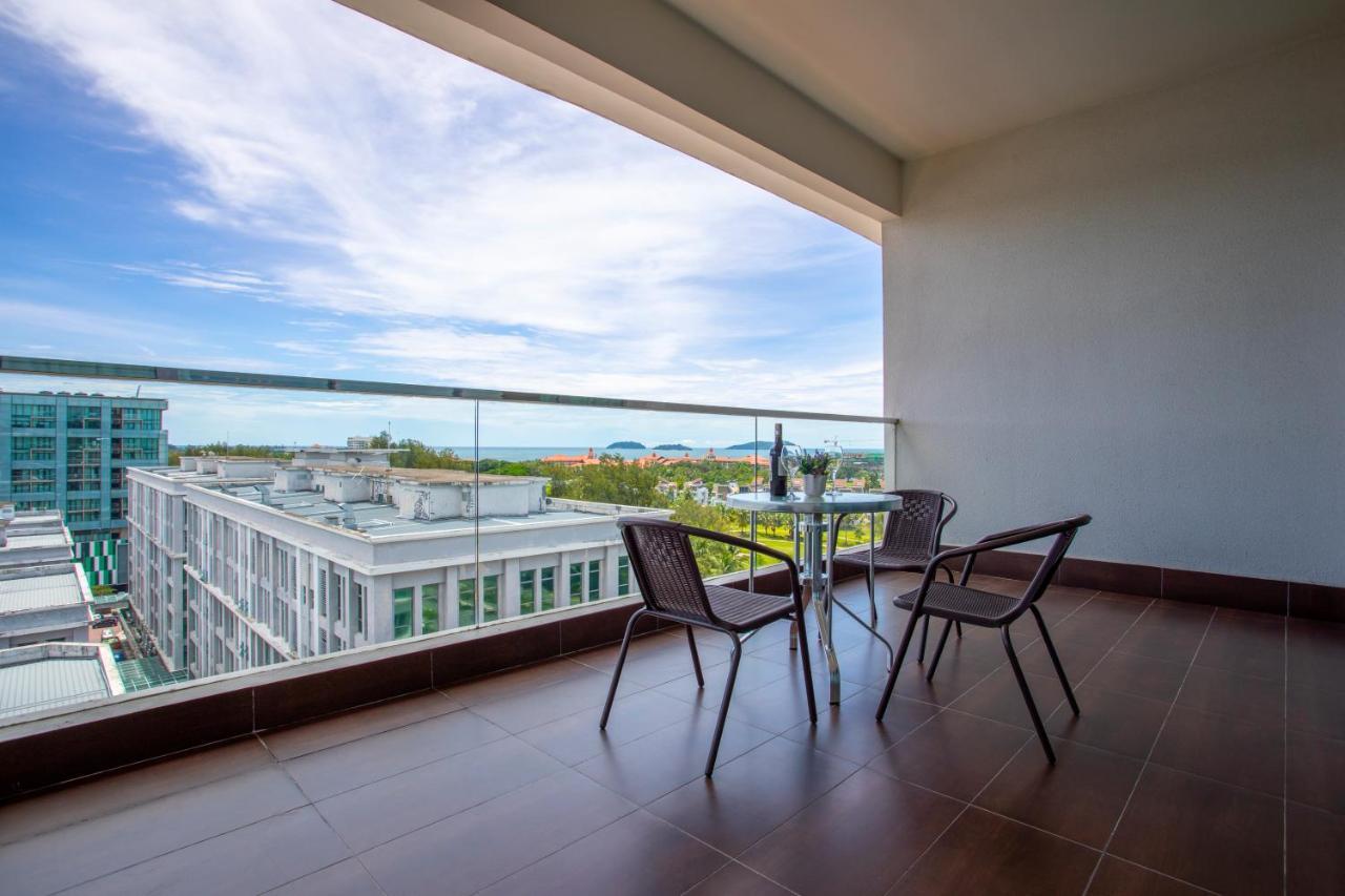 Ferienwohnung Elegant Living At Loft Imago Kk Kampong Sembulan Exterior foto