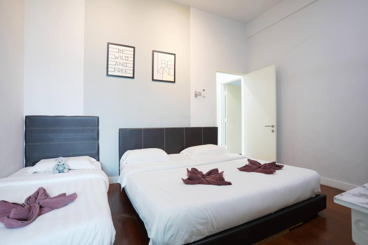 Ferienwohnung Elegant Living At Loft Imago Kk Kampong Sembulan Exterior foto