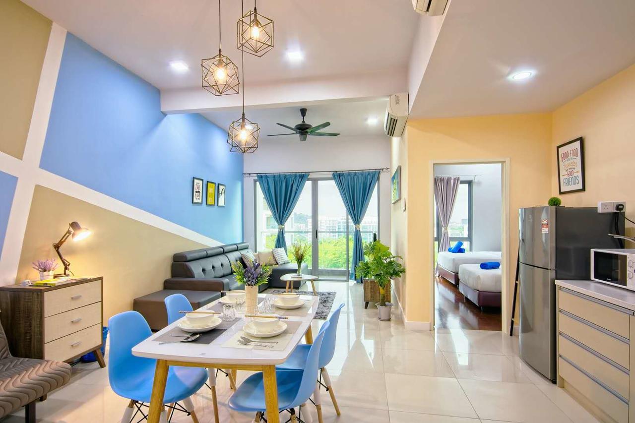 Ferienwohnung Elegant Living At Loft Imago Kk Kampong Sembulan Exterior foto