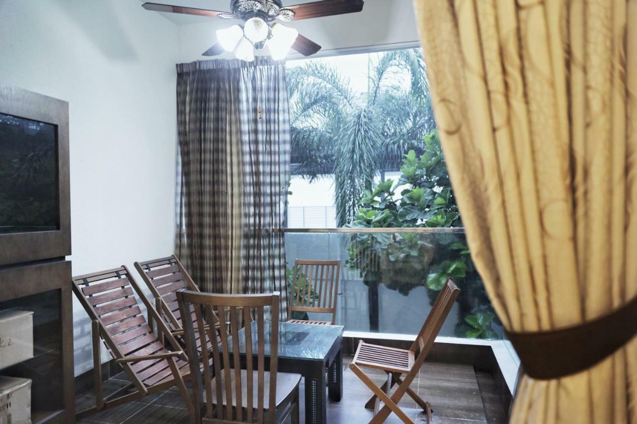 Ferienwohnung Elegant Living At Loft Imago Kk Kampong Sembulan Exterior foto