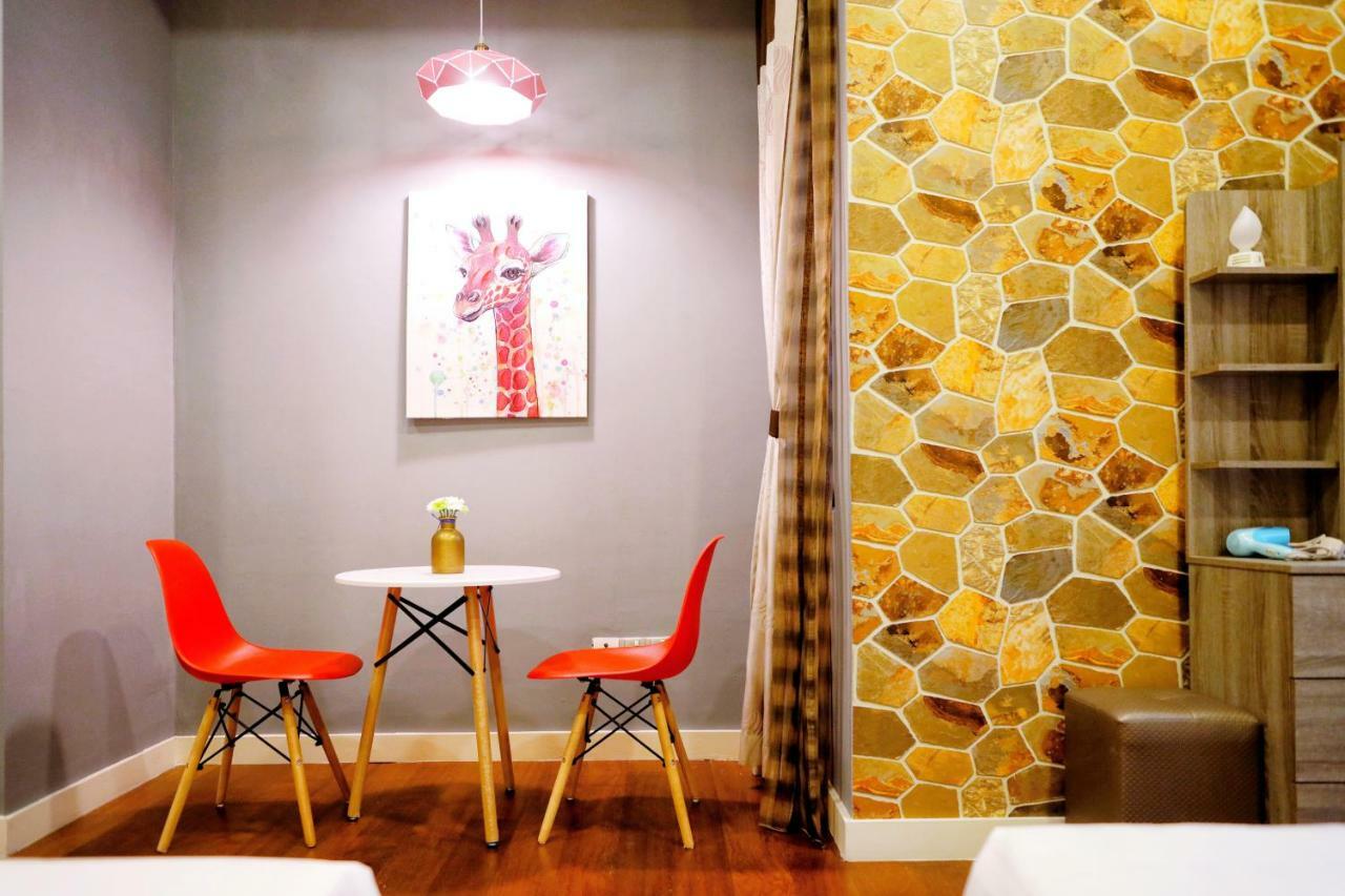 Ferienwohnung Elegant Living At Loft Imago Kk Kampong Sembulan Exterior foto